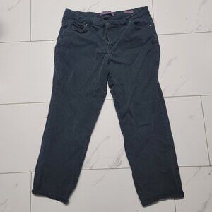 Womens black Gloria Vanderbilt Amanda pants - size 16W